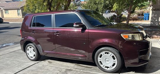 Scion xb 2011