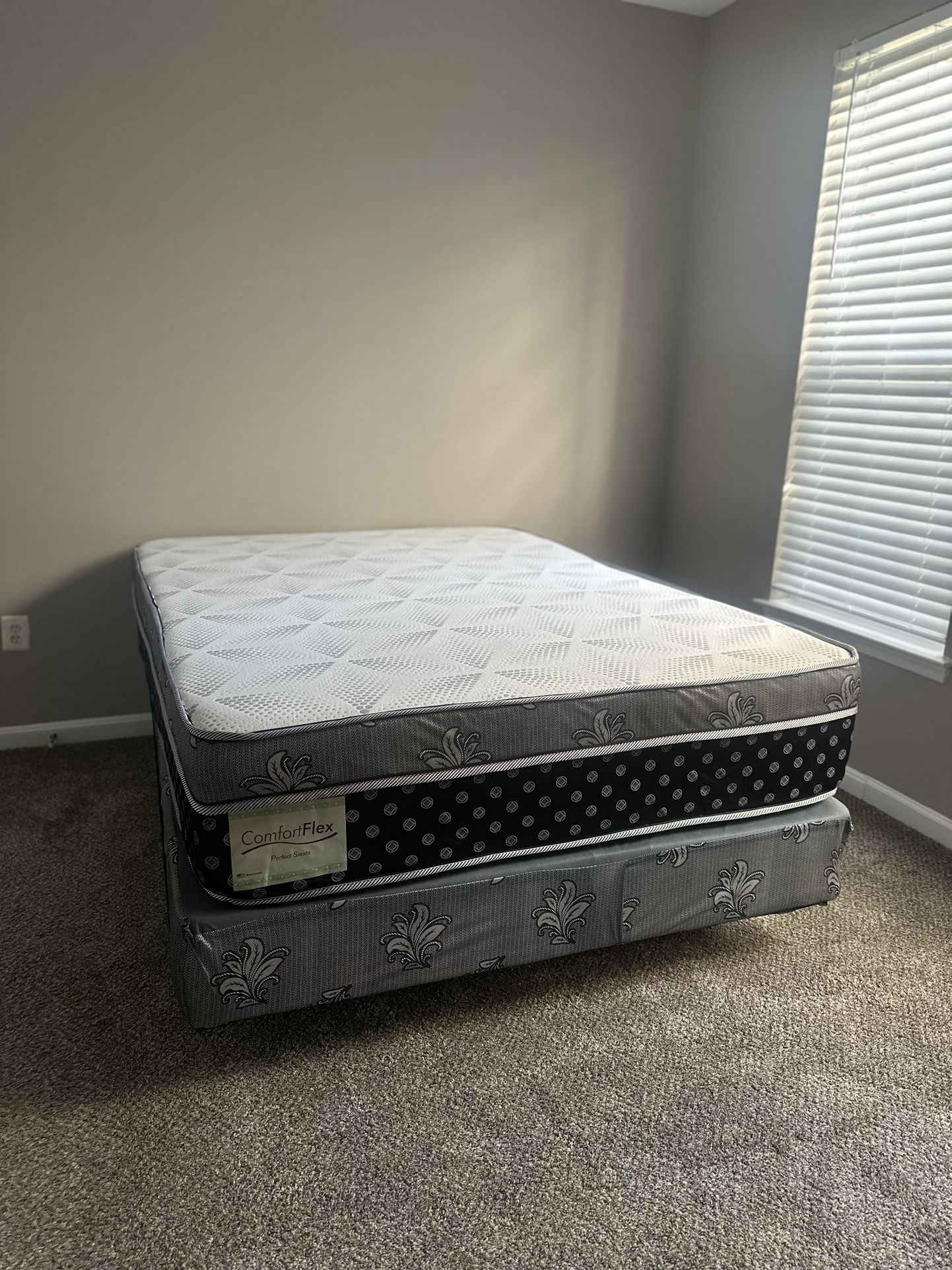 Queen Pillow Top Mattress Come With Free Box Spring - Free Delivery π Today To Reasonable Distance