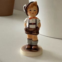 Goebel Hummel Club Jungbauer For Keeps figurine