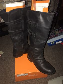 HEELS AND BOOTS