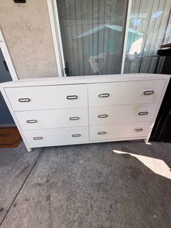 White 6-Drawer Double Dresser