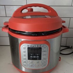 INSTANT POT - 6 Qt