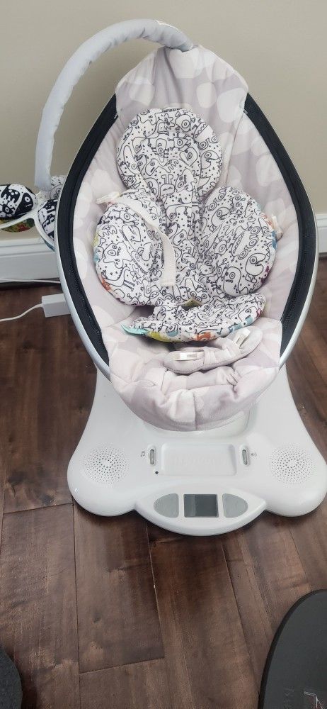 4moms Mamaroo Multi-Motiom Baby Infant Swing