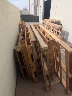 Lot of Used Wooden Pallets