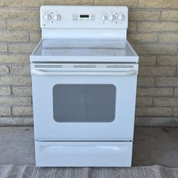 VERY NICE GE SMOOTH-TOP 5 ELEMENT FREESTANDING RANGE * 5.0 cu ft OVEN STOVE HOME KITCHEN APPLIANCE 