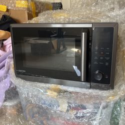 Toshiba 8 in 1 Microwave 