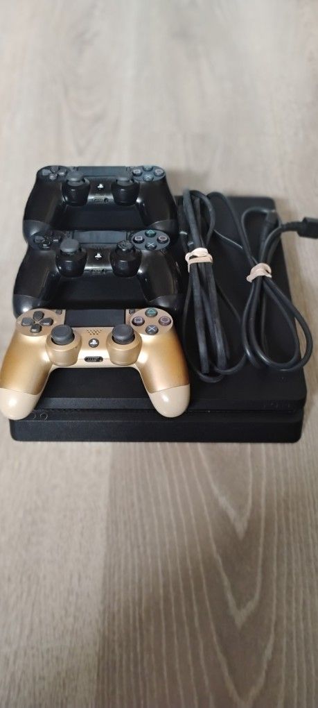 PlayStation 4 Slim 1tb