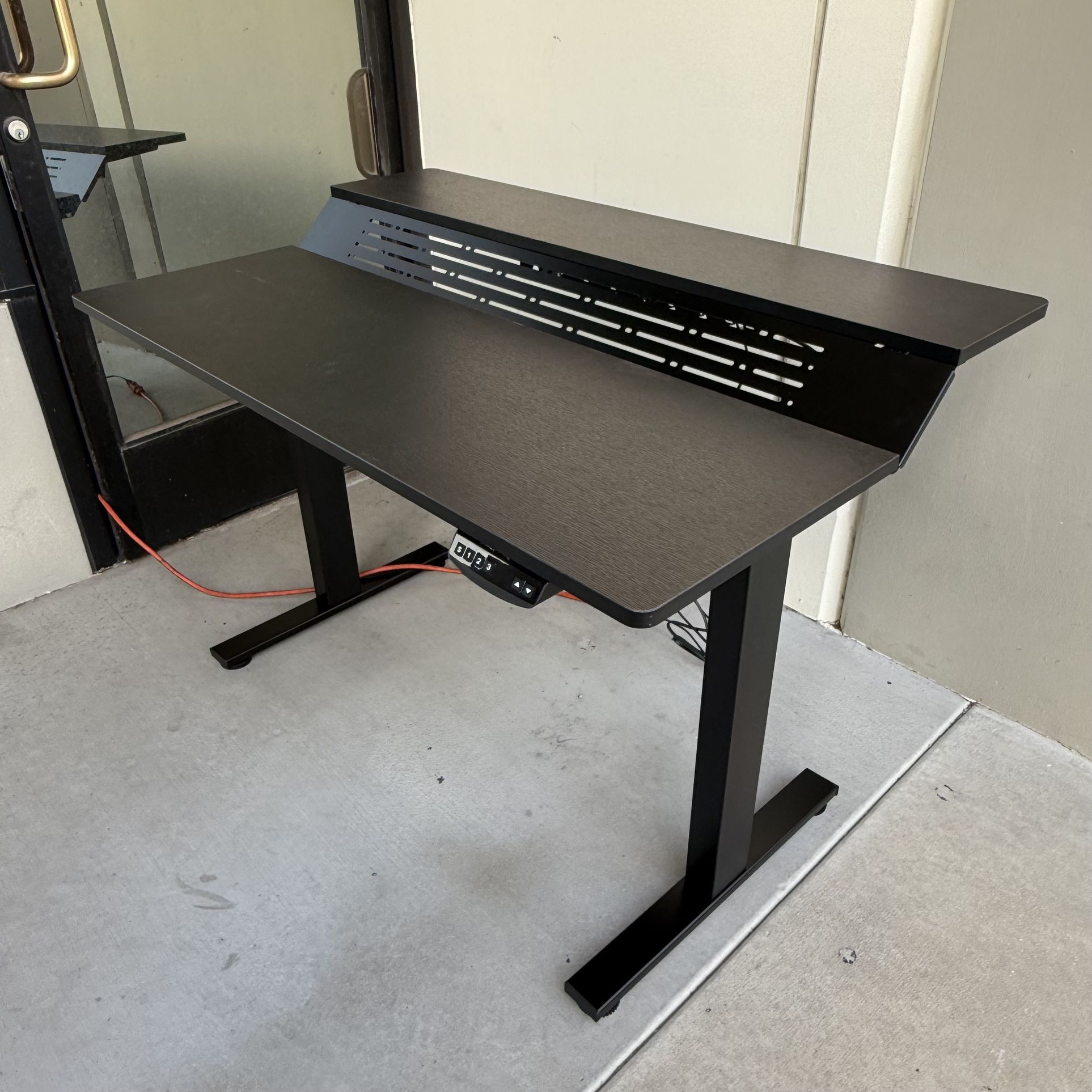 Brand New Standing Desk Rising Desk Riser