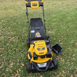 Dewalt 21 in. 196cc E-GOV Engine 3-in-1 Gas RWD Self-Propelled Lawn Mower with High Rear Wheels