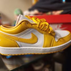 Air Jordan One Pollen Yellow And White