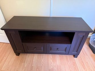 Entertainment center/stand