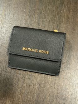 Women’s wallet ( Michael Kors )