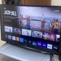 32” HD 1080p Vizio Smart TV