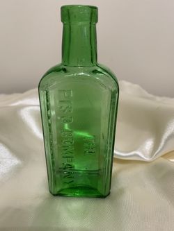 Vintage Green medicine glass bottle- The Piso Company-Hazeltine Co. Trade Piso’s Mark