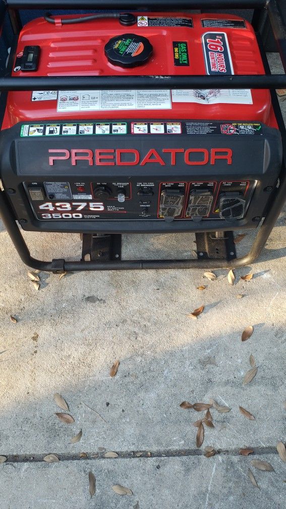 4375 WATTS GENERATOR PREDATOR for Sale in San Antonio, TX - OfferUp