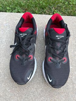 Men’s sneakers. Nike React Renew Run. Size is 11.