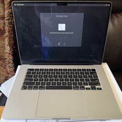 Apple MacBook M2 15.3” 8GB 256GB Silver Laptop
