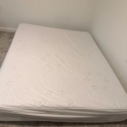 Queen Beautyrest Mattress & Glam Bed Frame Set – Pristine Condition!