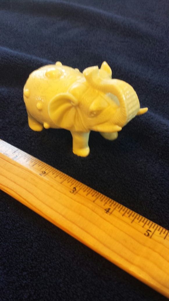 Elephant collectible statue, small