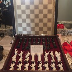 U S Mint chess set with papers. Originally $1499.00