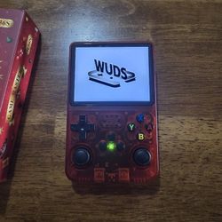WUDS Game Master R36S Handheld Game Console 