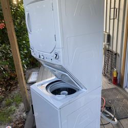 GE washer Dryer Combo Barely Used 