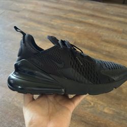Nike Airmax 270 BG Triple Black Sneakers