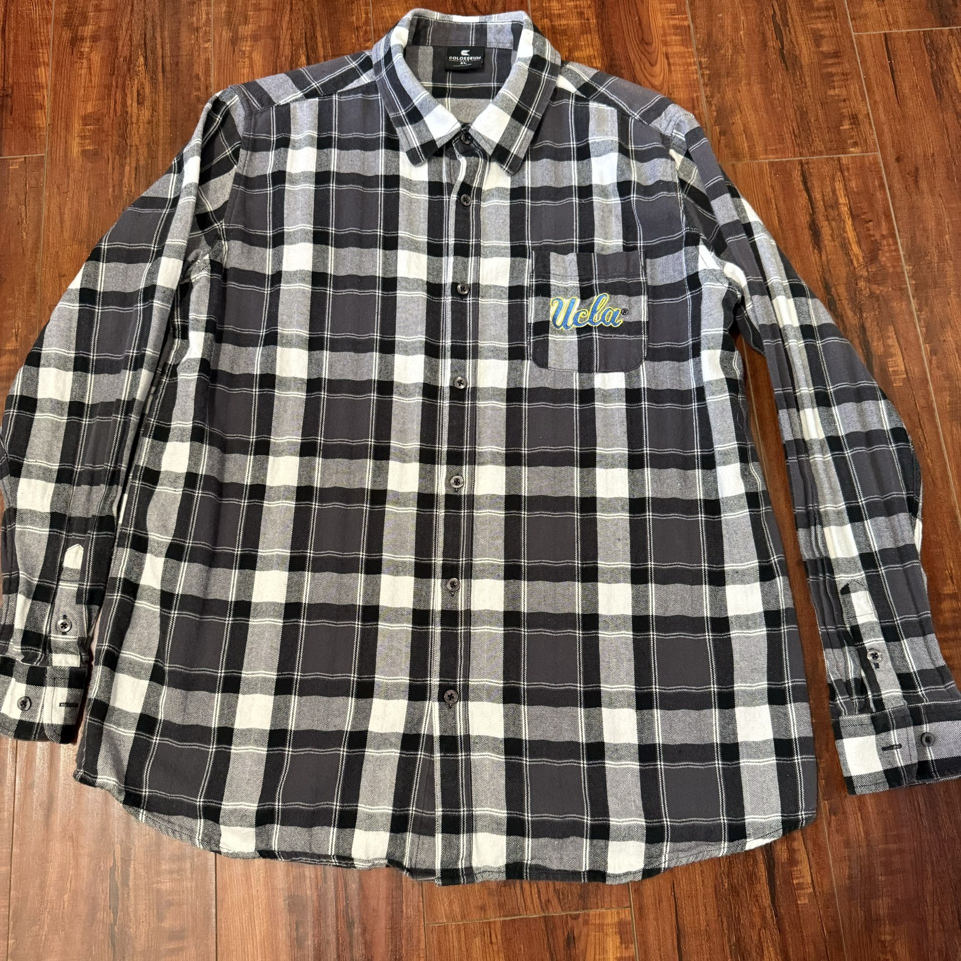 UCLA Bruins, Black & Gray Flannel Button Down Shirt Size XL Preowned Good Cond. 
