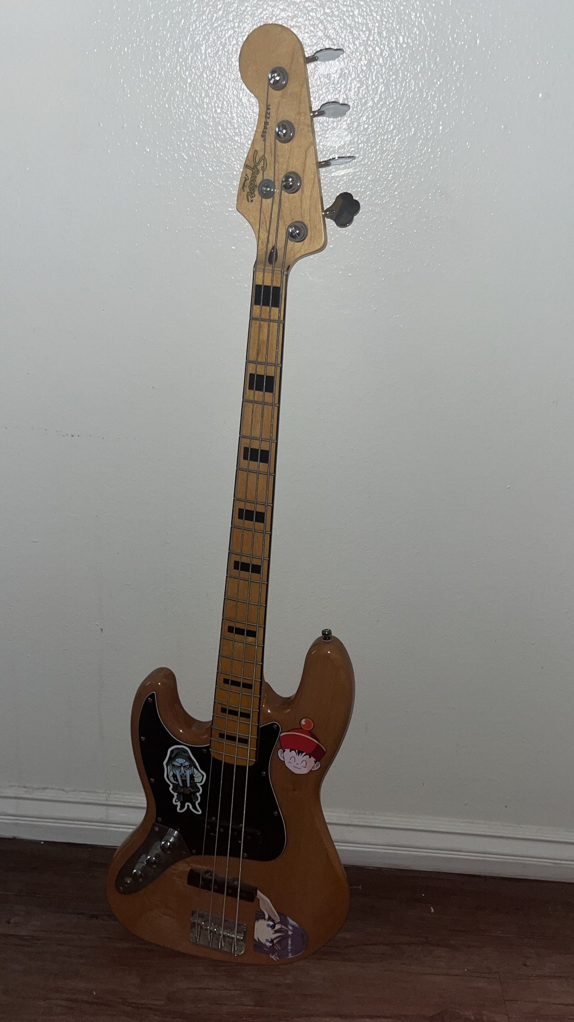Squire Fender Jazz Bass Lefty for Sale in Riverside, CA OfferUp