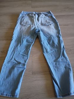Light Wash Straight Leg Jeans