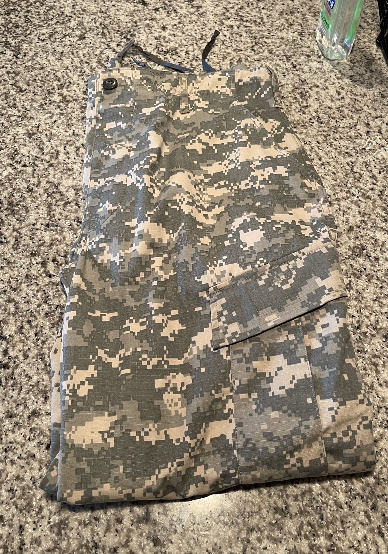 US Military Air Force Camouflage Combat Uniform Trousers Camo Pants Size: Large Regular