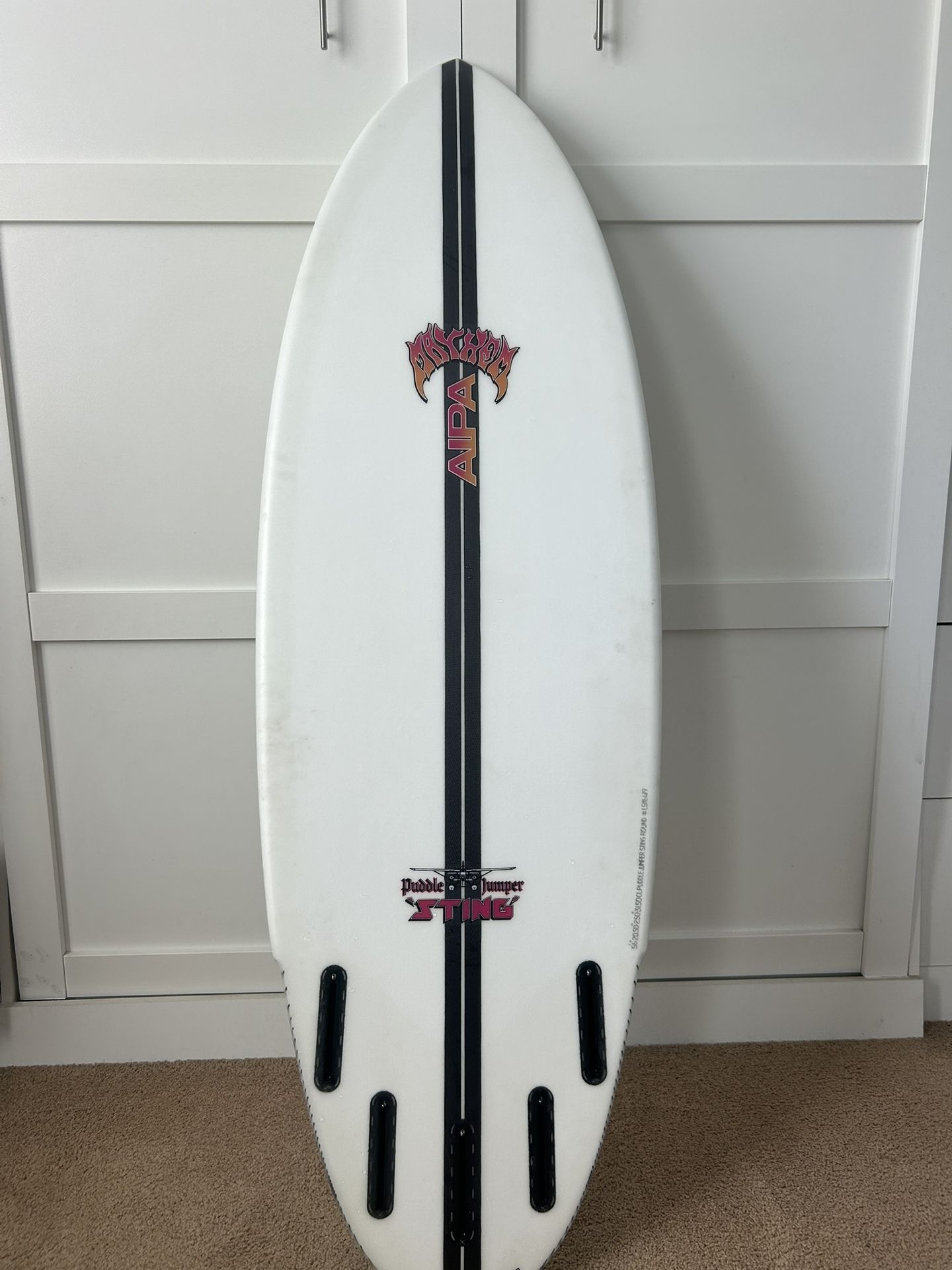 Lost surfboard 