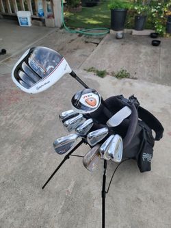 Taylormade & Mizuno Golf Club Set Right Handed W/Ping Hoofer 2 Stand Bag