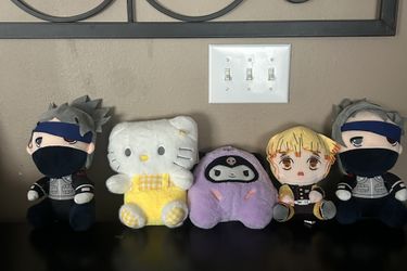 5 Plush Toys
