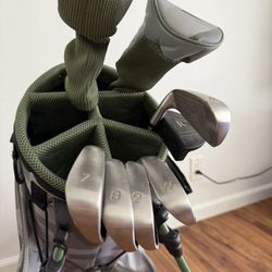 GOLF CLUB SET
