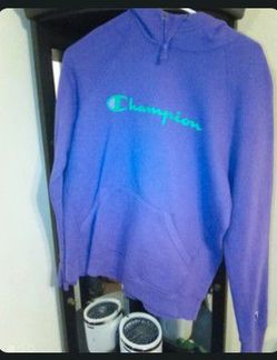 Champion Pullover Hoodie