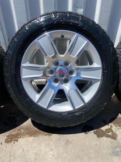 Factory OEM GMC 20-inch machined aluminum 6-split-spoke wheel & Tires