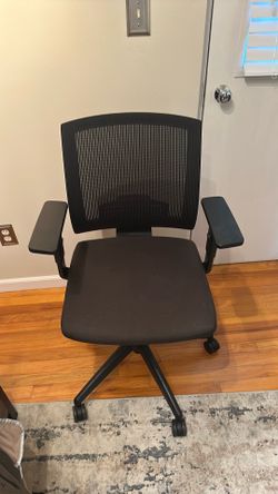 Desk chair
