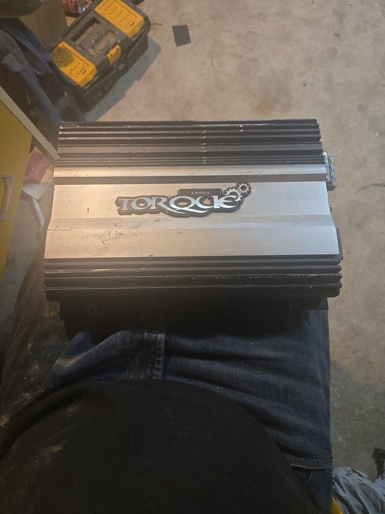 Amplifier 800 Watt 4 Channel