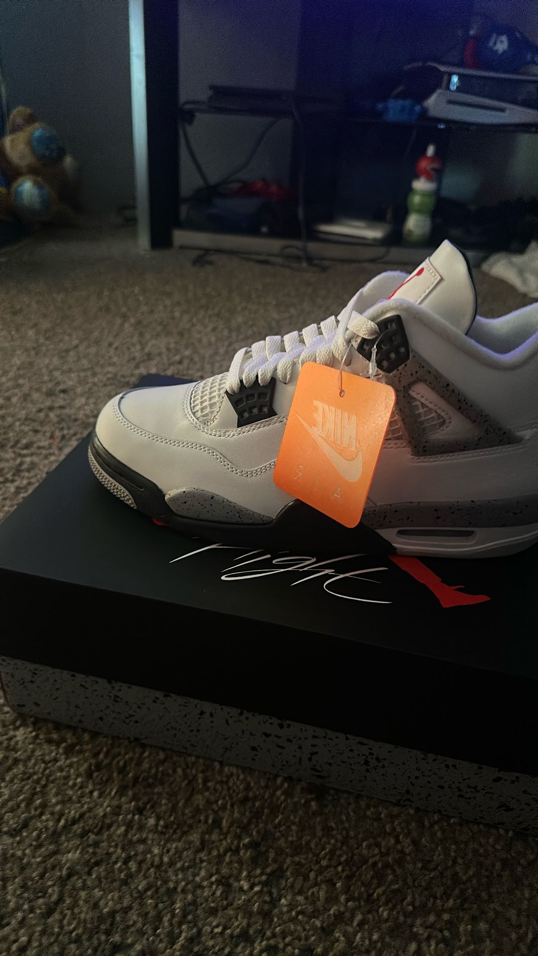 WHITE CEMENT AIR JORDAN 4