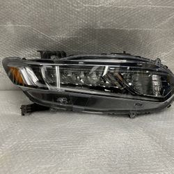 2018, 2019 Honda Accord Right Headlight