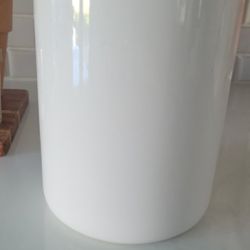Threshold Utensil Holder