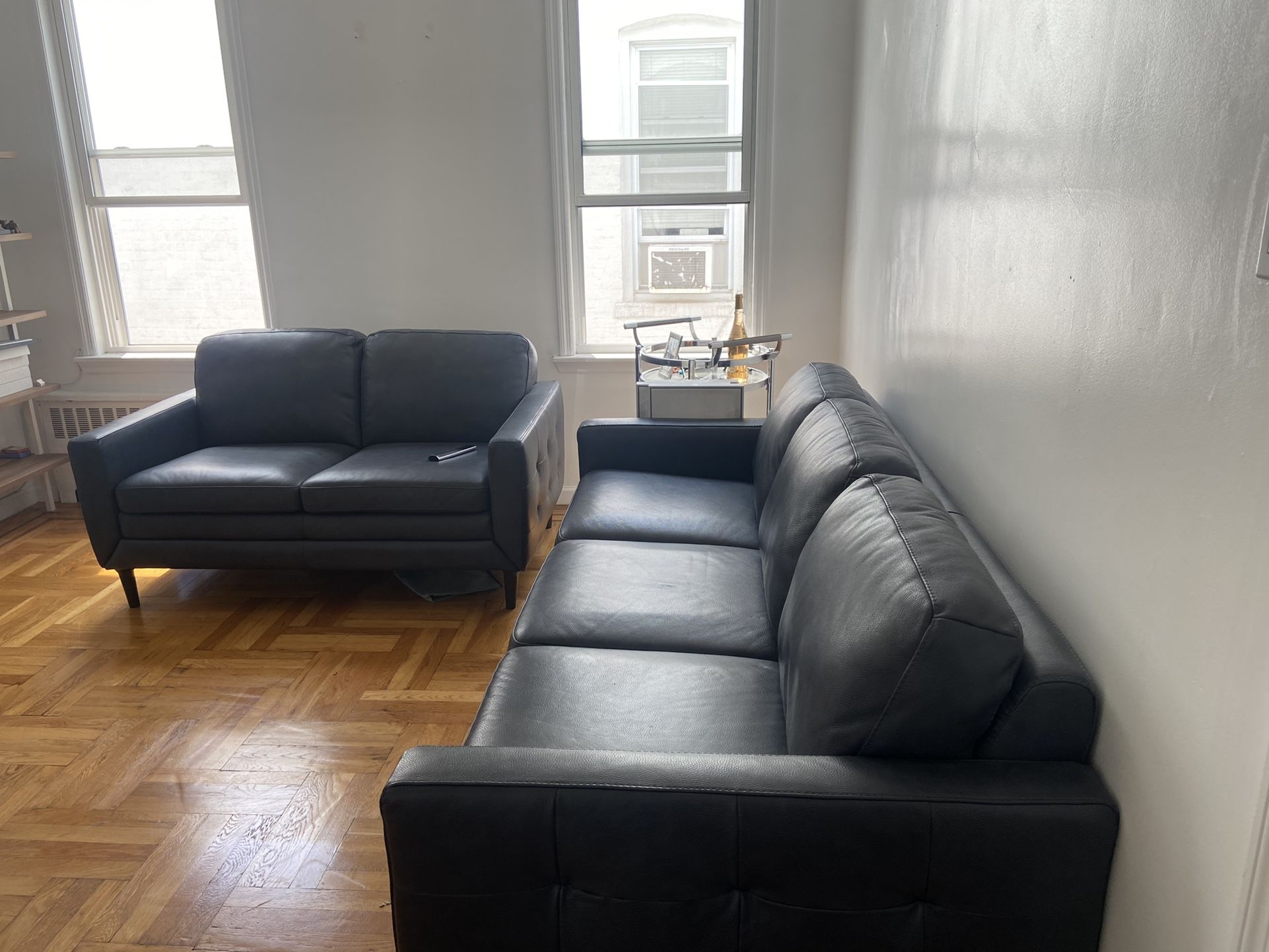 Locasta Italian Leater 2 Piece Set