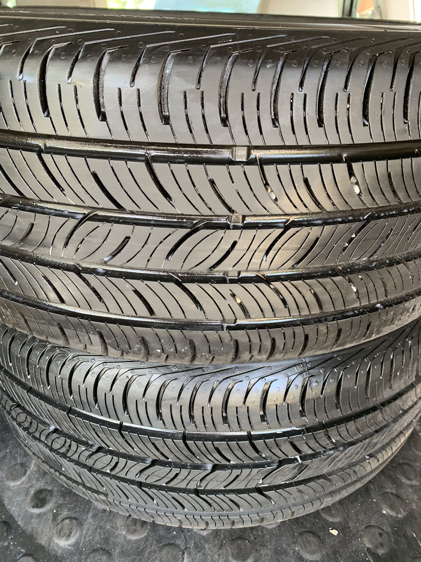 225 40 18 continental 2 tires