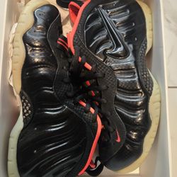 NIKE AIR FOAMPOSITE PRO
YEEZY Used  Size 10.5