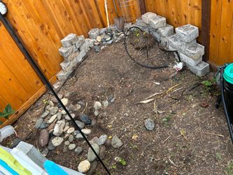Free retaining wall brick