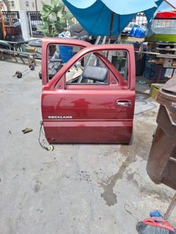2000-2006 Escalade Front Doors . Silverado. Tahoe.  Suburban 