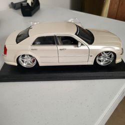 Maisto CHRYSLER 300