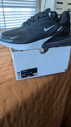 Nike Air Max 270 "Black White"