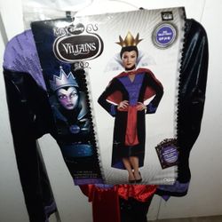 Costume